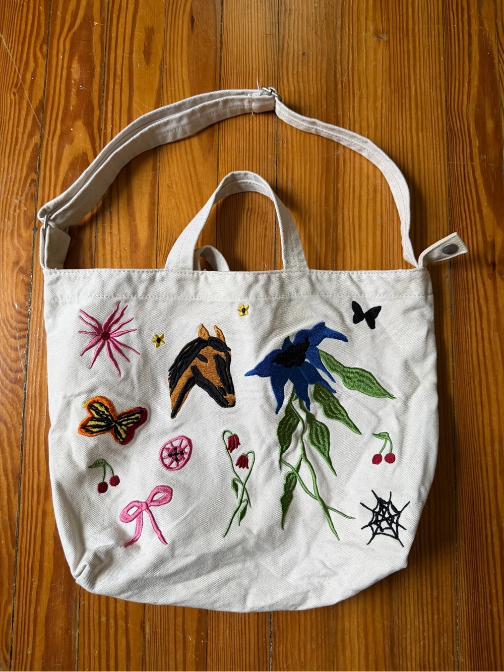 BAGGU Embroidered Jessica Williams Horizontal Duck Bag